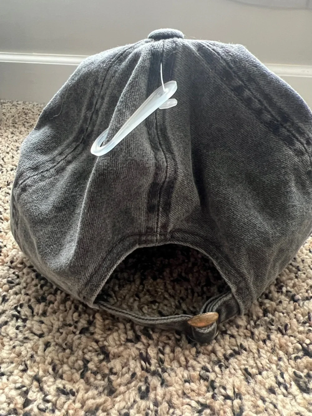 NWOT Dog Mom Embroidered Baseball Cap - Gray - Picture 2 of 2